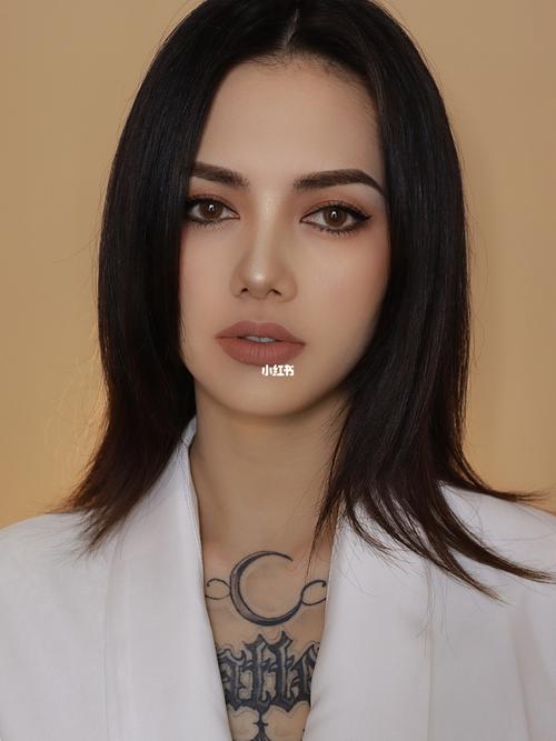 欧美妆教程新手必备化妆（欧美妆化妆步骤）-第2张图片-美妆