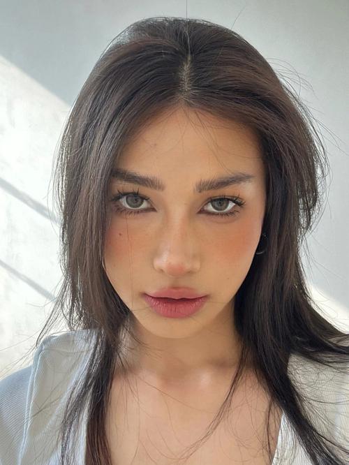 欧美妆教程新手必备化妆（欧美妆化妆步骤）-第5张图片-美妆