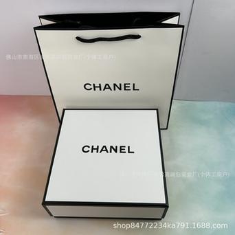 世界化妆品礼盒礼物推荐（世界化妆品礼盒礼物推荐）-第4张图片-美妆