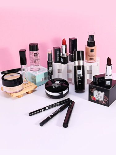 白皮女生化妆品推荐全套(白皮妆容)-第4张图片-美妆 白皮女生化妆品推荐全套(白皮妆容)-第4张图片-美妆