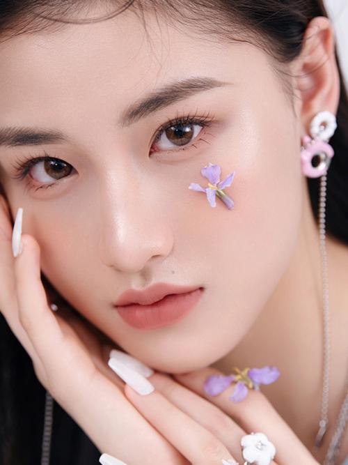 淡妆不化妆教程,淡妆不化妆教程图片-第5张图片-美妆 淡妆不化妆教程,淡妆不化妆教程图片-第5张图片-美妆