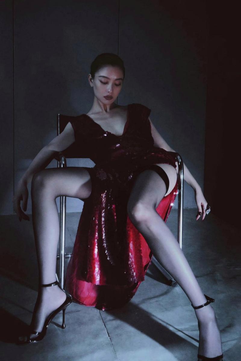 化妆教程淡妆清冷女生,女人怎样化淡妆视频教学-第3张图片-美妆 化妆教程淡妆清冷女生,女人怎样化淡妆视频教学-第3张图片-美妆