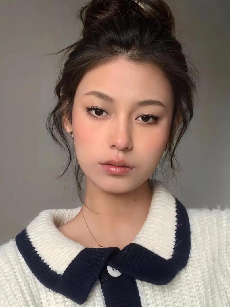 新手化妆黄黑皮学生教程,黄黑皮化妆后好像没有化妆是怎么回事