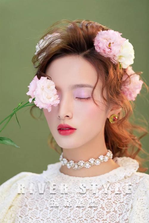 新手清淡妆容化妆教程（如何化妆新手淡妆）-第5张图片-美妆