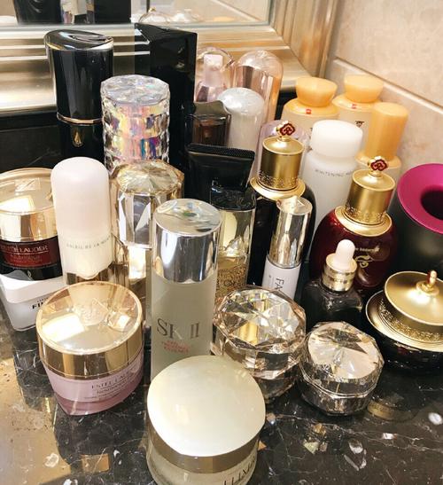 脸型优越化妆品推荐女士,脸型优越化妆品推荐女士用-第2张图片-美妆