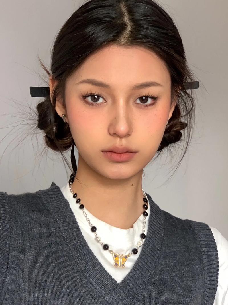 化妆教程淡妆黄皮美白,化淡妆步骤-第3张图片-美妆