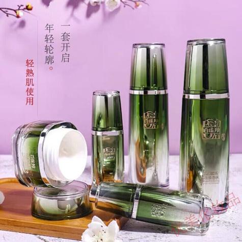 老人可以用的化妆品推荐,老人用什么化妆品-第7张图片-美妆