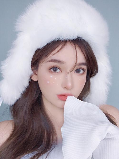 新手如何化妆教程可爱(新手如何化妆教程可爱女生)-第5张图片-美妆 新手如何化妆教程可爱(新手如何化妆教程可爱女生)-第5张图片-美妆