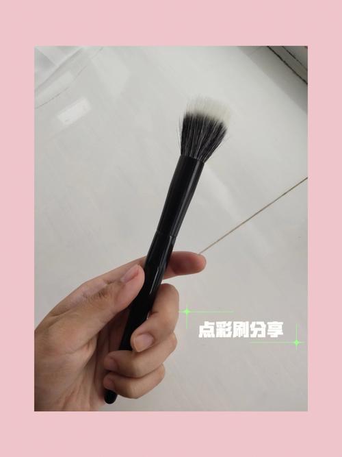 新手化妆入门教程没有化妆刷（没有化妆刷怎么修容）-第4张图片-美妆