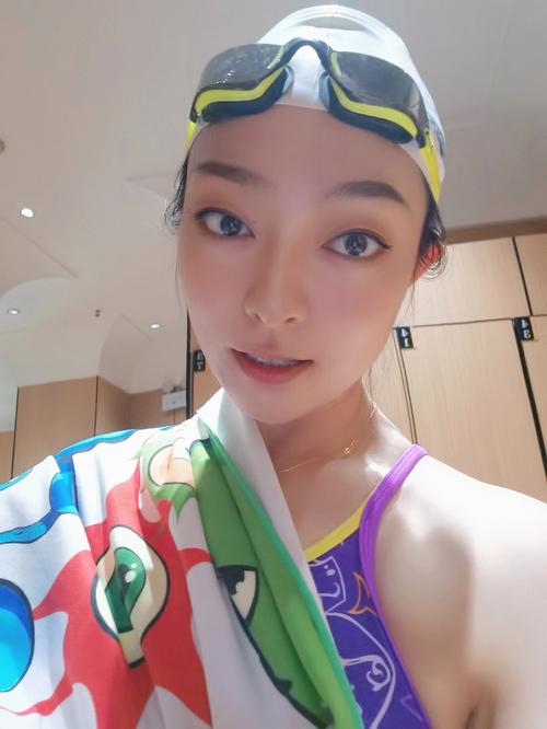 新手游泳化妆教程(游泳怎么化妆不脱妆)-第2张图片-美妆 新手游泳化妆教程(游泳怎么化妆不脱妆)-第2张图片-美妆