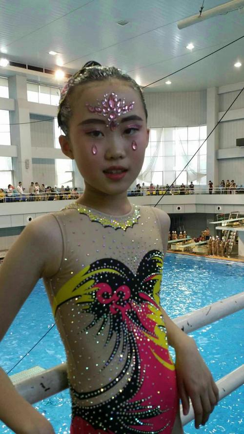 新手游泳化妆教程(游泳怎么化妆不脱妆)-第5张图片-美妆 新手游泳化妆教程(游泳怎么化妆不脱妆)-第5张图片-美妆
