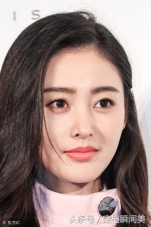 短发主播化妆品推荐,短发的美妆博主-第7张图片-美妆