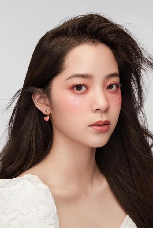化妆无滤镜新手教程,化妆无滤镜新手教程-第7张图片-美妆 化妆无滤镜新手教程,化妆无滤镜新手教程-第7张图片-美妆