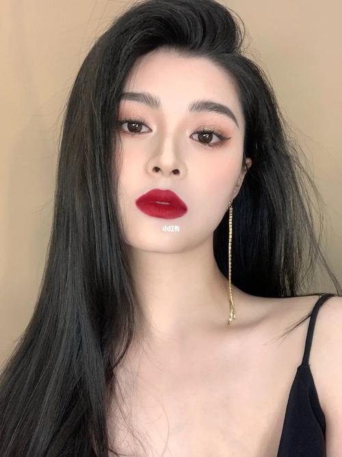 化妆菱形脸新手教程,化妆菱形脸新手教程图片-第4张图片-美妆