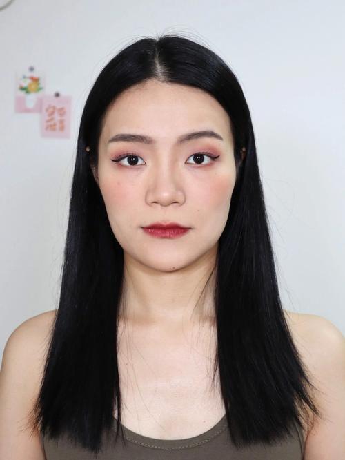 化妆菱形脸新手教程,化妆菱形脸新手教程图片-第6张图片-美妆