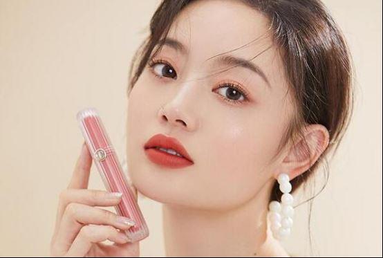 新手化妆教程看谁化妆的,新手化妆全过程-第8张图片-美妆 新手化妆教程看谁化妆的,新手化妆全过程-第8张图片-美妆