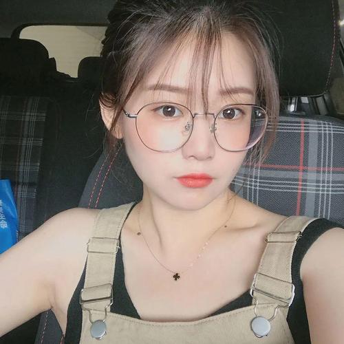 新手化妆教程微胖圆脸（圆脸化妆视频）-第4张图片-美妆