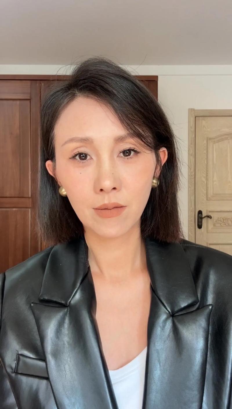 清纯甜美新手化妆教程(孩子会哭晕吗)-第8张图片-美妆 清纯甜美新手化妆教程(孩子会哭晕吗)-第8张图片-美妆