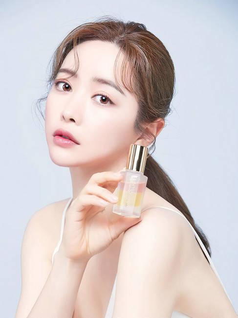 适合明星化妆品推荐女士（女明星用什么化妆品）