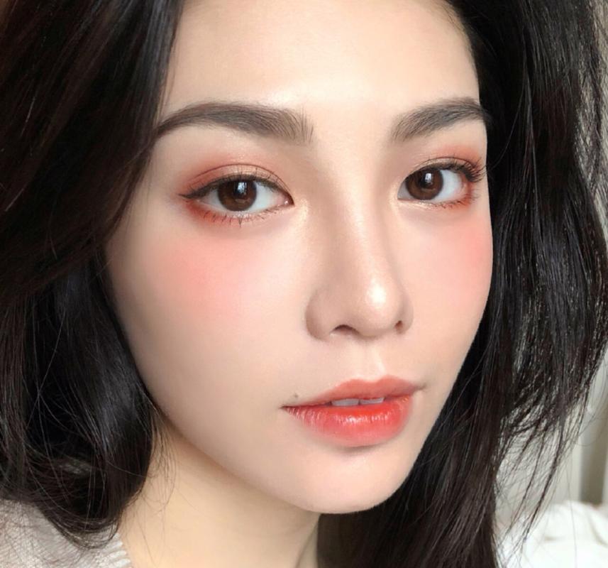 中性骨相化妆新手教程,化妆美学中的骨相分析-第5张图片-美妆