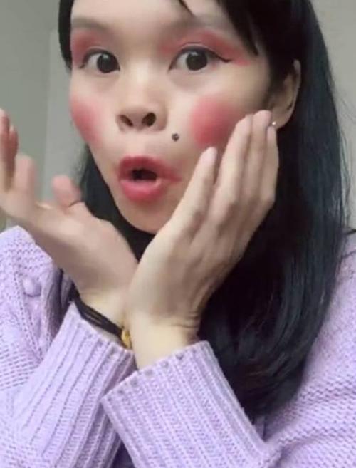 新手练进阶化妆教程,新手化妆小技巧-第7张图片-美妆 新手练进阶化妆教程,新手化妆小技巧-第7张图片-美妆