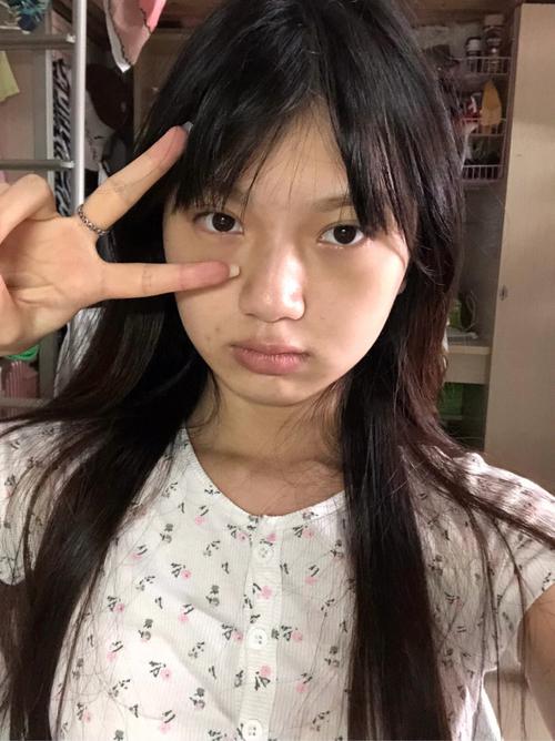 化妆新手必备化妆教程甜妹（化妆新手必备化妆教程甜妹视频）-第4张图片-美妆