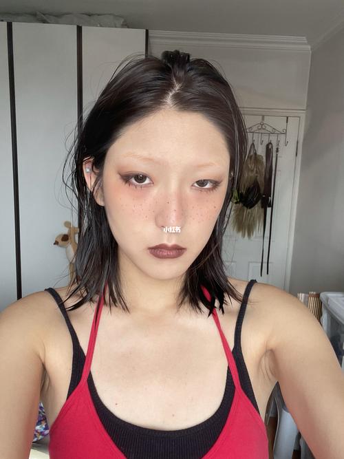 新手瑕疵化妆教程(化妆品瑕疵品是什么)-第5张图片-美妆 新手瑕疵化妆教程(化妆品瑕疵品是什么)-第5张图片-美妆