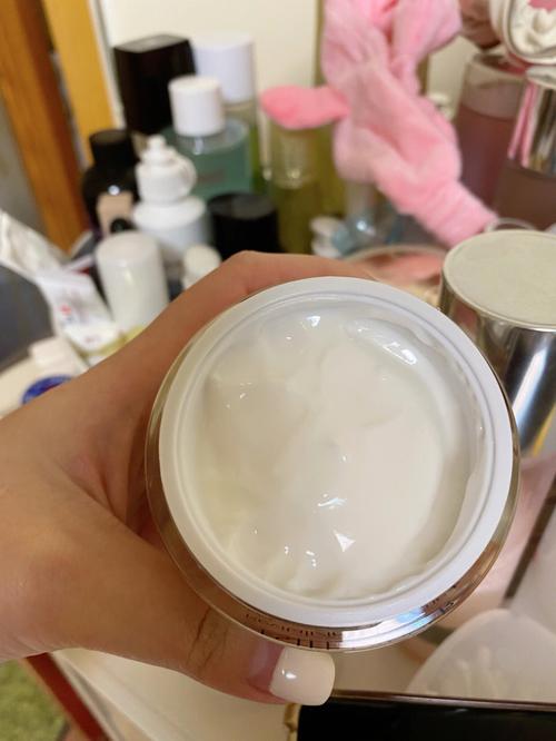 欧美化妆品推荐秋冬,欧美妆适合穿什么衣服-第5张图片-美妆 欧美化妆品推荐秋冬,欧美妆适合穿什么衣服-第5张图片-美妆