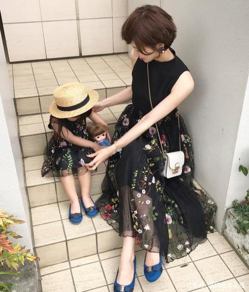 宝妈淡妆化妆教程(日常淡妆教程)-第1张图片-美妆 宝妈淡妆化妆教程(日常淡妆教程)-第1张图片-美妆
