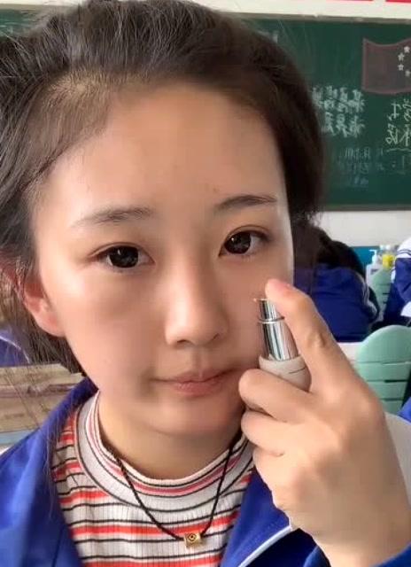 眉毛化妆品推荐学生用品(眉毛化妆品推荐学生用品女)-第4张图片-美妆 眉毛化妆品推荐学生用品(眉毛化妆品推荐学生用品女)-第4张图片-美妆