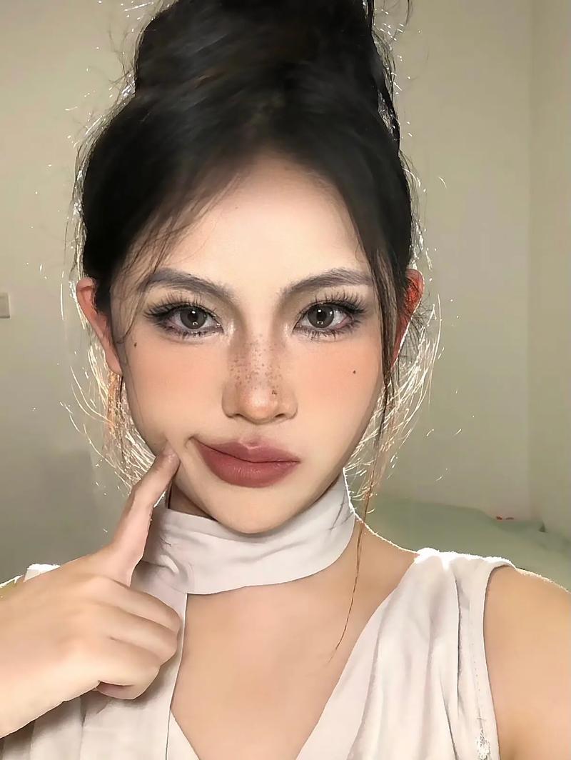 化妆教程新手程十安（2021化妆教程）-第4张图片-美妆