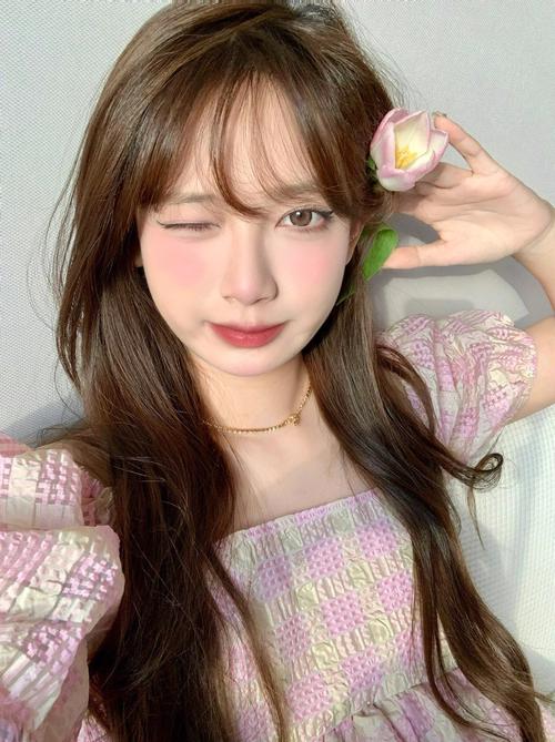 山根塌圆脸化妆教程新手,圆脸山根低的女人面相-第7张图片-美妆