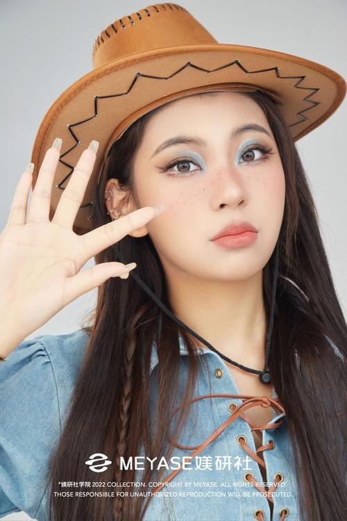 化妆教程甜辣妆新手（化妆教程甜辣妆新手可以用吗）