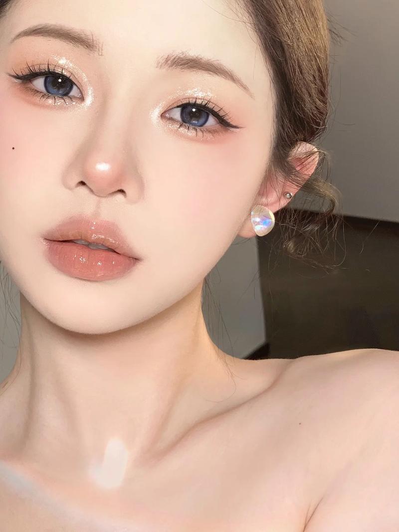 化妆教程新手开水妆,如何用化妆水