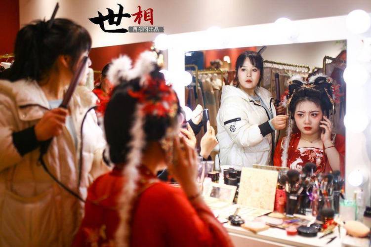 汉服化妆新手教程（汉服化妆步骤）-第2张图片-美妆