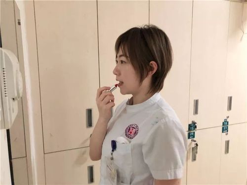 护士化妆教程淡妆教学(护士妆容步骤)-第7张图片-美妆 护士化妆教程淡妆教学(护士妆容步骤)-第7张图片-美妆