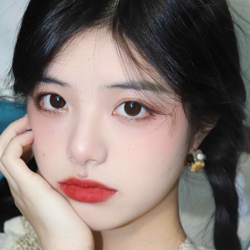 化妆教程大人淡妆,大人化妆怎么画-第3张图片-美妆 化妆教程大人淡妆,大人化妆怎么画-第3张图片-美妆