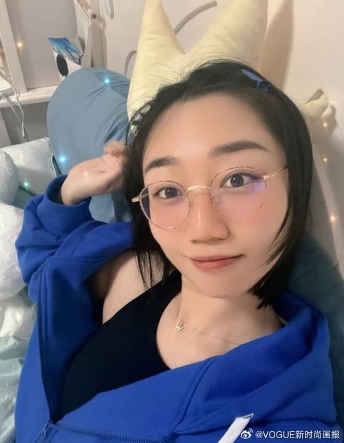 轻颜只有淡妆化妆教程(轻颜的妆容在哪里)-第2张图片-美妆 轻颜只有淡妆化妆教程(轻颜的妆容在哪里)-第2张图片-美妆