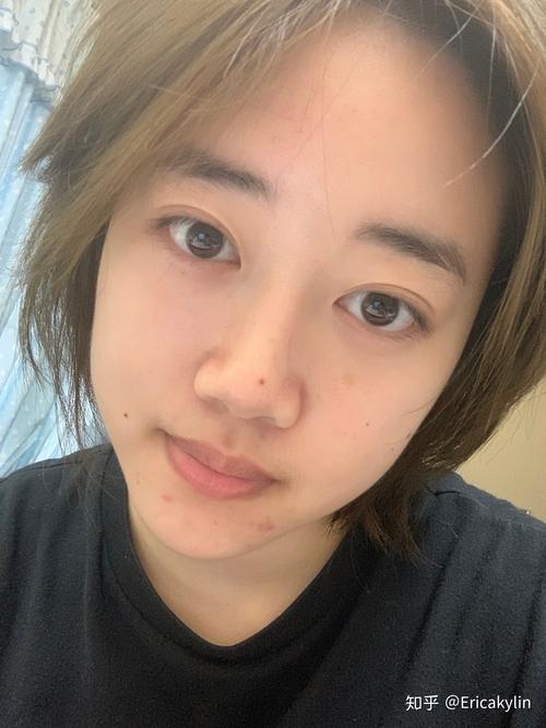 超大脸化妆教程淡妆女士（脸大怎么化妆显脸小）-第3张图片-美妆