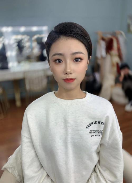 艺考化妆教程淡妆,艺考淡妆怎么画-第4张图片-美妆 艺考化妆教程淡妆,艺考淡妆怎么画-第4张图片-美妆
