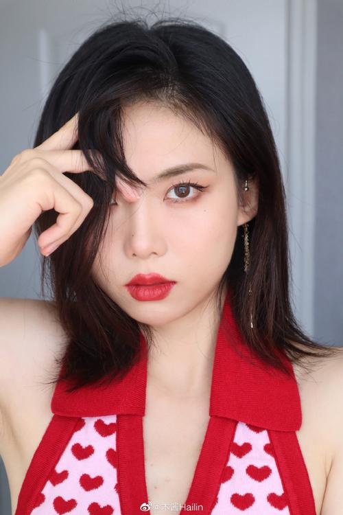 新手化妆古风淡妆教程女(新手化妆古风淡妆教程女图片)-第3张图片-美妆 新手化妆古风淡妆教程女(新手化妆古风淡妆教程女图片)-第3张图片-美妆