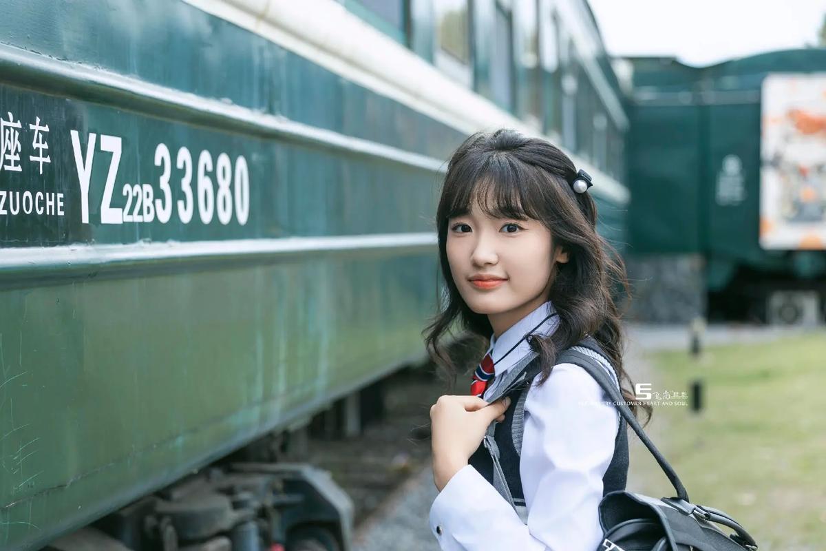新手化妆古风淡妆教程女(新手化妆古风淡妆教程女图片)-第6张图片-美妆 新手化妆古风淡妆教程女(新手化妆古风淡妆教程女图片)-第6张图片-美妆