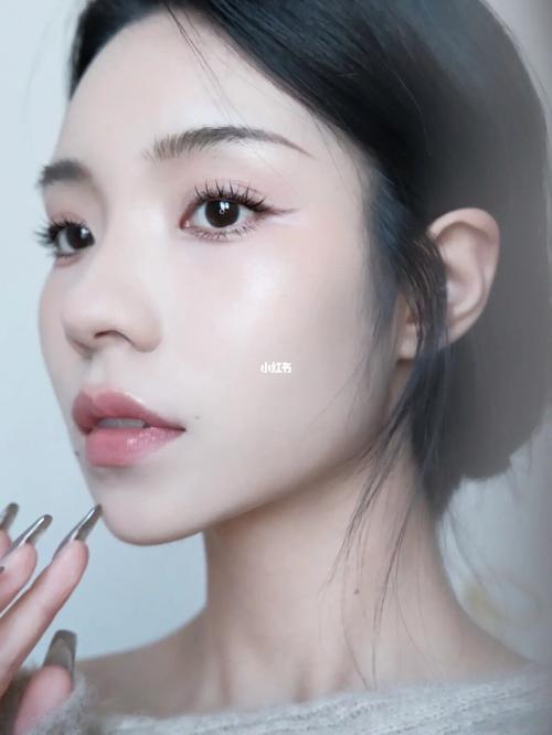 新手教程化妆裸妆,化妆裸妆入门步骤-第5张图片-美妆 新手教程化妆裸妆,化妆裸妆入门步骤-第5张图片-美妆