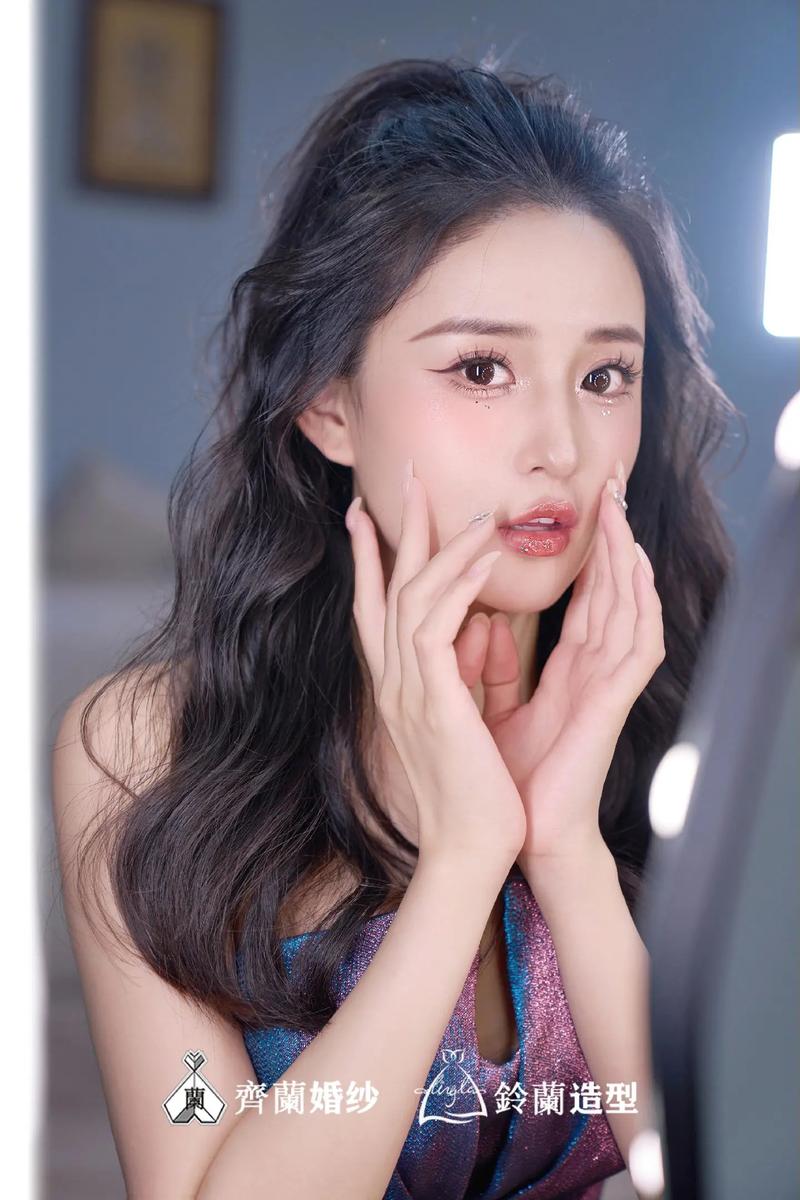明星化妆师化妆教程淡妆(明星化妆视屏)-第2张图片-美妆 明星化妆师化妆教程淡妆(明星化妆视屏)-第2张图片-美妆