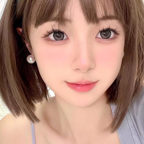 新手内双圆脸化妆教程(新手内双圆脸化妆教程图解)-第6张图片-美妆 新手内双圆脸化妆教程(新手内双圆脸化妆教程图解)-第6张图片-美妆