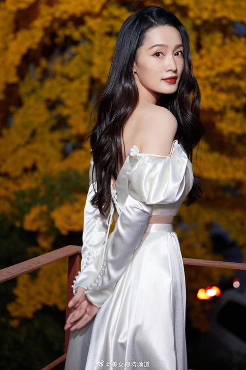 淡妆教程日常化妆微胖(淡妆教程日常化妆微胖怎么办)-第2张图片-美妆 淡妆教程日常化妆微胖(淡妆教程日常化妆微胖怎么办)-第2张图片-美妆