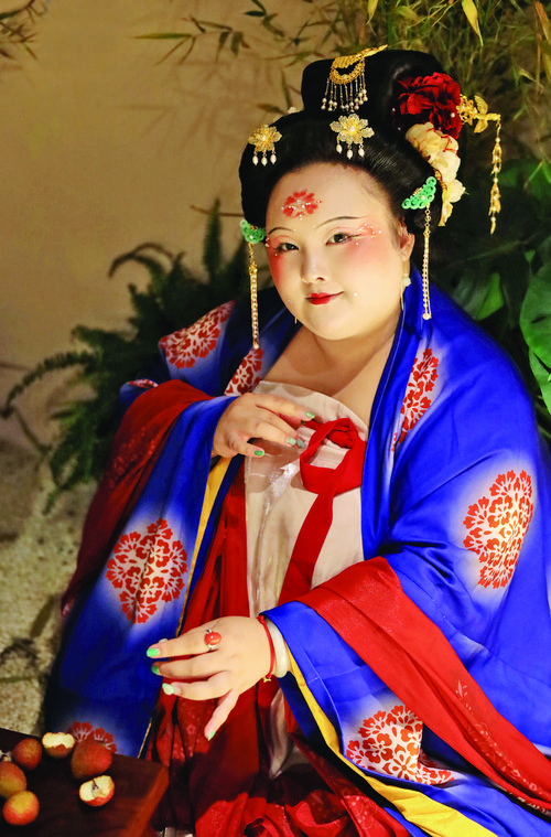 淡妆教程日常化妆微胖(淡妆教程日常化妆微胖怎么办)-第5张图片-美妆 淡妆教程日常化妆微胖(淡妆教程日常化妆微胖怎么办)-第5张图片-美妆