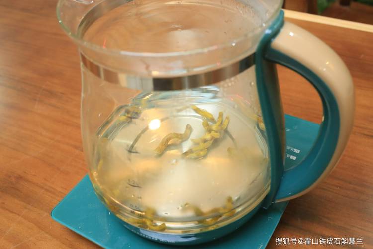 推荐化妆品铁皮(化妆品铁皮是什么意思)-第3张图片-美妆 推荐化妆品铁皮(化妆品铁皮是什么意思)-第3张图片-美妆