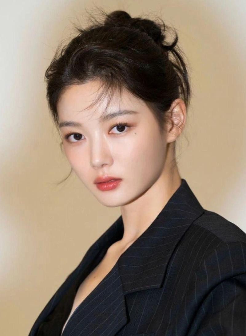 新手化妆入门教程山根(怎么化妆让山根变高)-第6张图片-美妆 新手化妆入门教程山根(怎么化妆让山根变高)-第6张图片-美妆