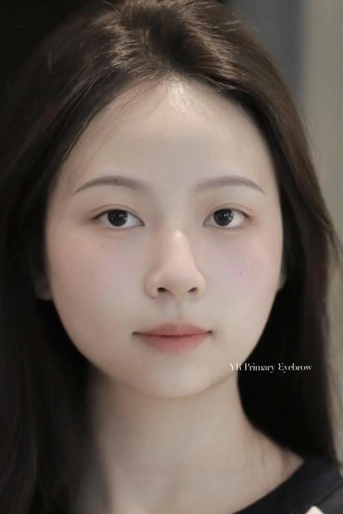 新手化妆教程眉毛圆脸（圆脸画眉毛视频教程）